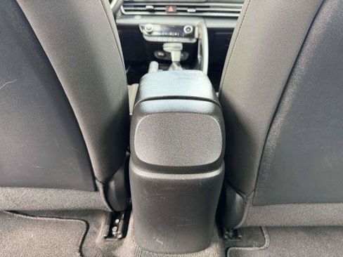 Used 2023 Hyundai Elantra SEL FWD image 44