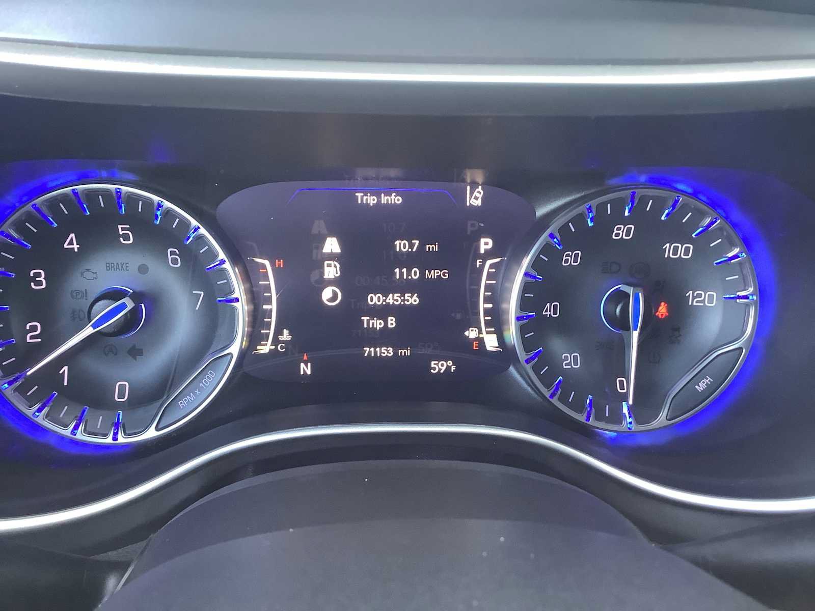 Used 2022 Chrysler Pacifica Touring-L FWD image 18