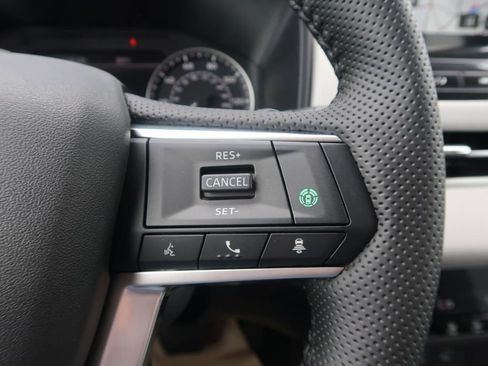 New 2025 Mitsubishi Outlander AWD image 32