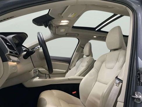 Used 2023 Volvo XC90 T8 Plus w/ Protection Package Premier AWD/4WD image 13