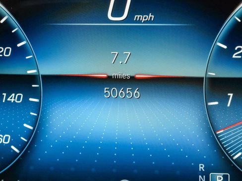 Used 2021 Mercedes-Benz GLS 450 4MATIC image 19