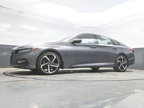 Used 2019 Honda Accord Touring image 29
