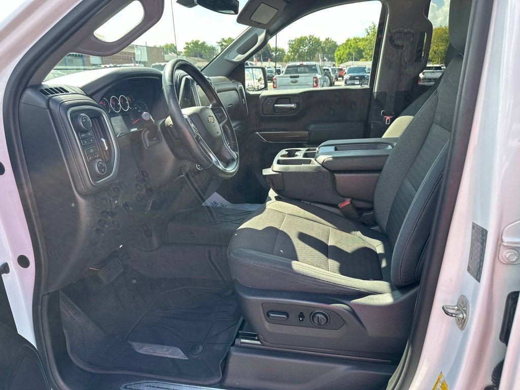 Used 2019 Chevrolet Silverado 1500 LT w/ All-Star Edition AWD/4WD image 12