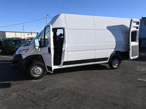 New 2026 RAM ProMaster 3500 w/ Cold Weather Group image 26