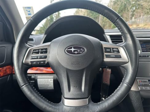 Used 2012 Subaru Outback 2.5i Limited w/ Moonroof Pkg image 16