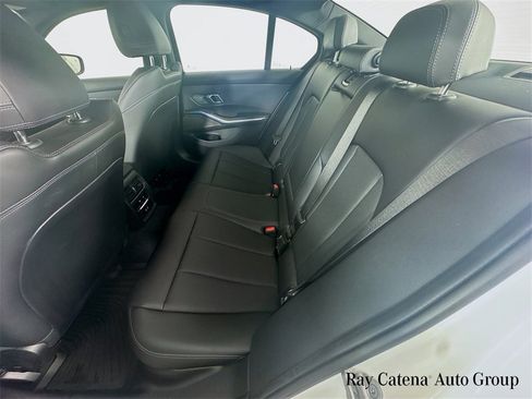 Used 2025 BMW 330i xDrive Sedan w/ Premium Package image 26