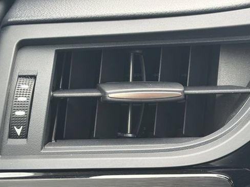 Used 2025 Lexus ES 300h w/ Premium Package FWD image 30
