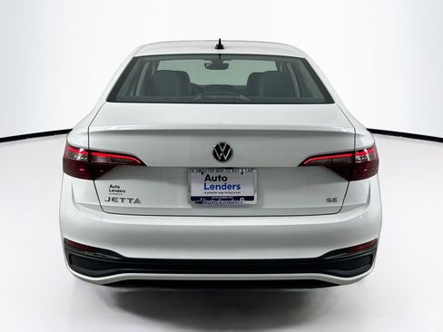 Used 2022 Volkswagen Jetta SE image 6