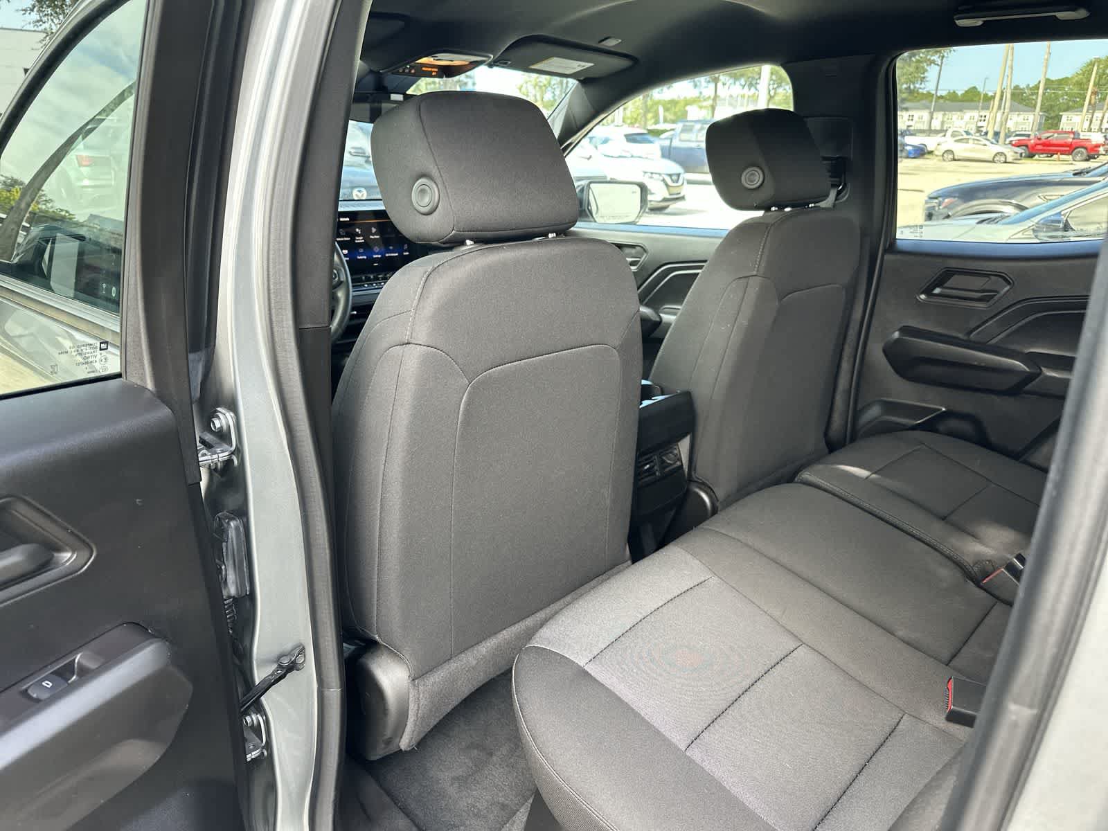 Used 2024 Chevrolet Colorado W/T w/ WT Convenience Package II RWD image 17