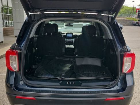 Used 2023 Ford Explorer XLT w/ Equipment Group 202A AWD/4WD image 6