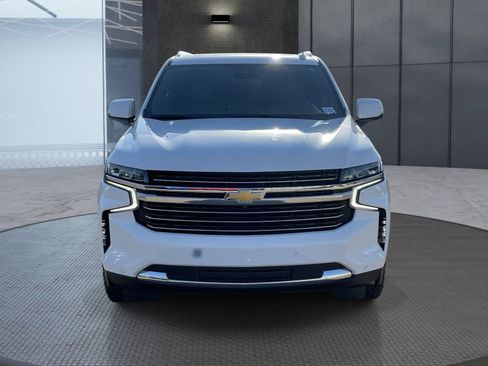 Used 2024 Chevrolet Suburban LT w/ Luxury Package AWD/4WD image 8