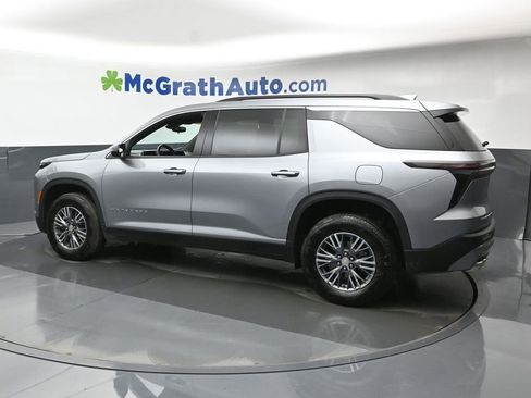 Certified 2025 Chevrolet Traverse LT image 24