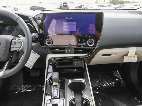 New 2026 Lexus NX 350 350h Luxury image 13