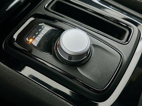 Used 2022 Chrysler 300 S image 19