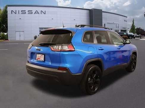 Used 2023 Jeep Cherokee Altitude Lux AWD/4WD image 2