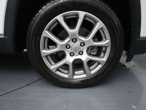 Used 2022 Jeep Compass Latitude AWD/4WD image 5