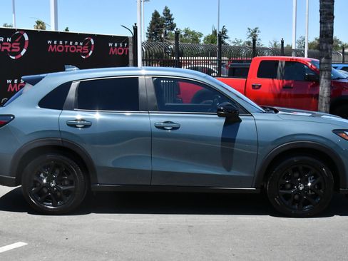 Used 2025 Honda HR-V Sport image 9
