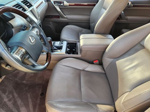 Used 2019 Lexus GX 460 Premium image 14