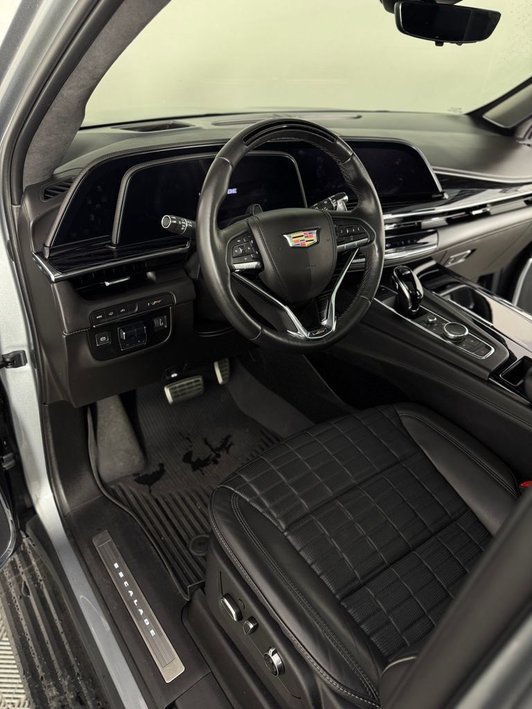 Used 2023 Cadillac Escalade V AWD/4WD image 33