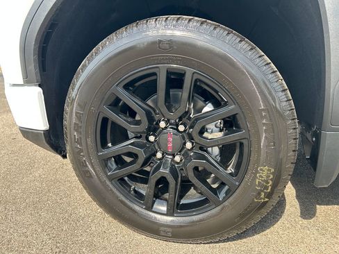 New 2026 GMC Sierra 1500 Elevation image 44