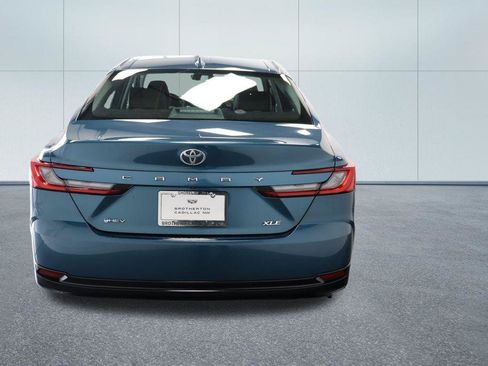 Used 2025 Toyota Camry XLE FWD image 16