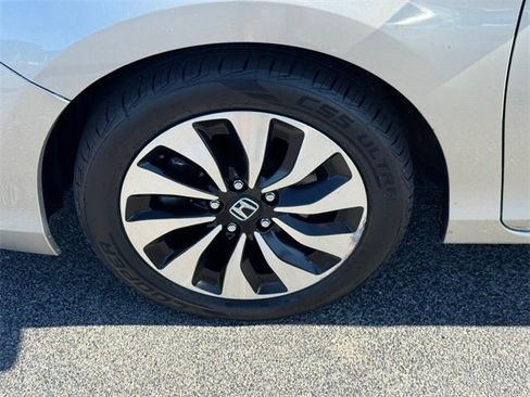 Used 2015 Honda Accord EX-L image 13