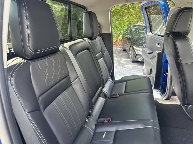Used 2025 Nissan Frontier SL AWD/4WD image 11