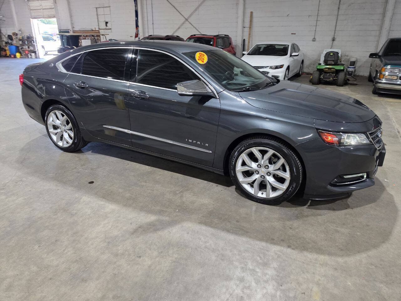 Used 2018 Chevrolet Impala Premier FWD image 17