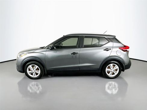 Used 2018 Nissan Kicks S FWD image 8