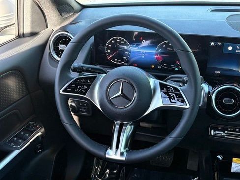 New 2026 Mercedes-Benz GLB 250 4MATIC image 22