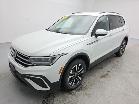 Used 2023 Volkswagen Tiguan S image 5