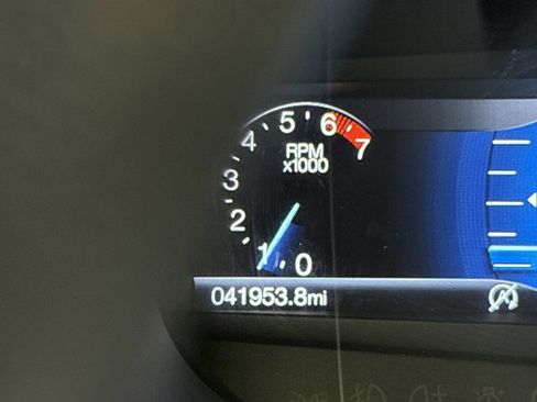 Used 2024 Ford Edge SEL image 20