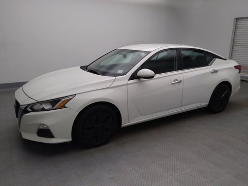 Used 2020 Nissan Altima 2.5 S FWD image 2