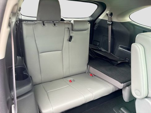 Used 2021 Toyota Highlander Platinum FWD image 23