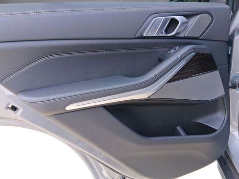 Used 2026 BMW X5 xDrive40i w/ Premium Package image 27