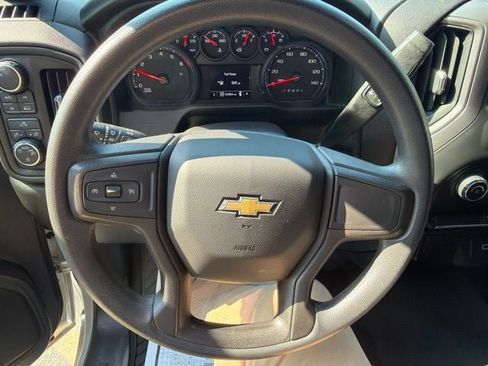 Used 2020 Chevrolet Silverado 1500 Custom w/ Custom Value Package AWD/4WD image 10
