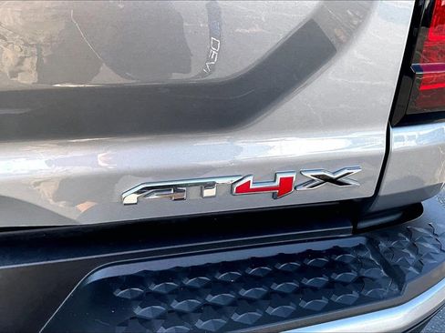 Used 2024 GMC Canyon AT4X AWD/4WD image 9