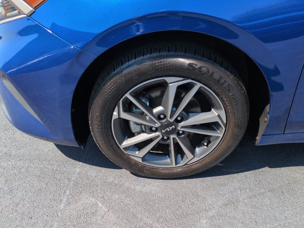 Certified 2024 Kia Forte LXS FWD image 9