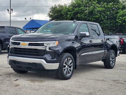 Used 2023 Chevrolet Silverado 1500 LT AWD/4WD image 3
