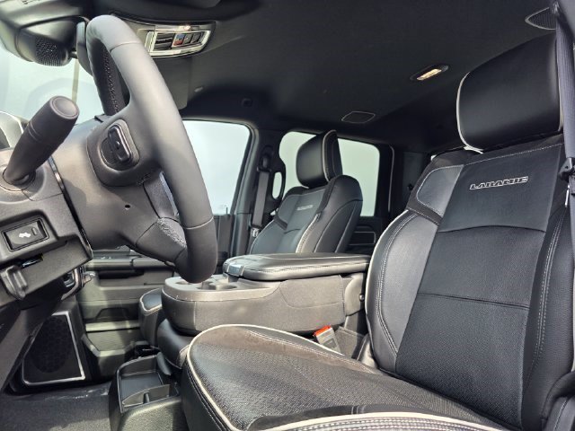 Used 2025 RAM 2500 Laramie AWD/4WD image 23