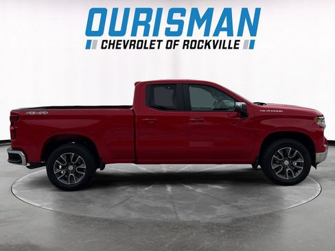 Used 2023 Chevrolet Silverado 1500 LT AWD/4WD image 7