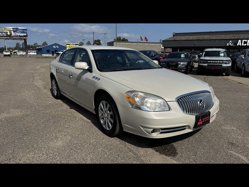 Used 2011 Buick Lucerne CXL w/ Driver Confidence Package FWD image 3