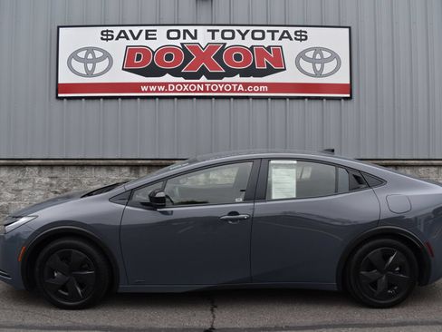 Certified 2026 Toyota Prius LE AWD/4WD image 4
