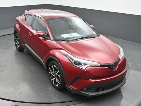 Used 2018 Toyota C-HR XLE FWD image 41