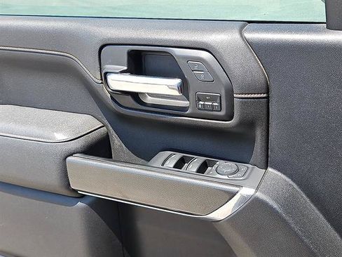 Used 2023 GMC Sierra 2500 AT4 w/ AT4 Premium Plus Package AWD/4WD image 15