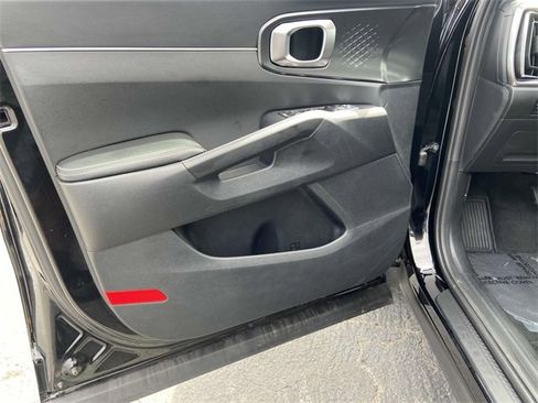 New 2025 Kia Sorento S image 13