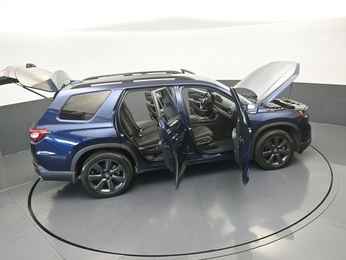 Used 2025 Honda Pilot Sport image 49
