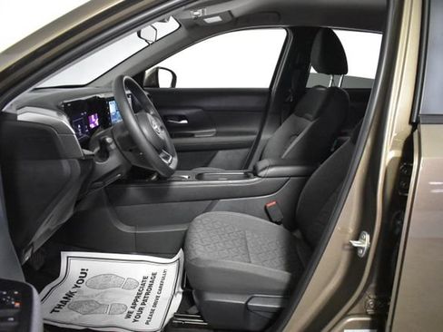 Certified 2025 Nissan Kicks SV AWD/4WD image 11