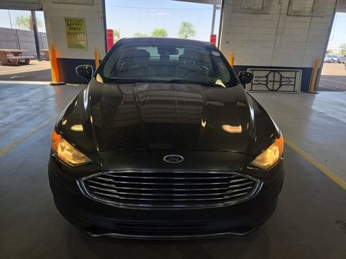 Used 2019 Ford Fusion SE FWD image 7