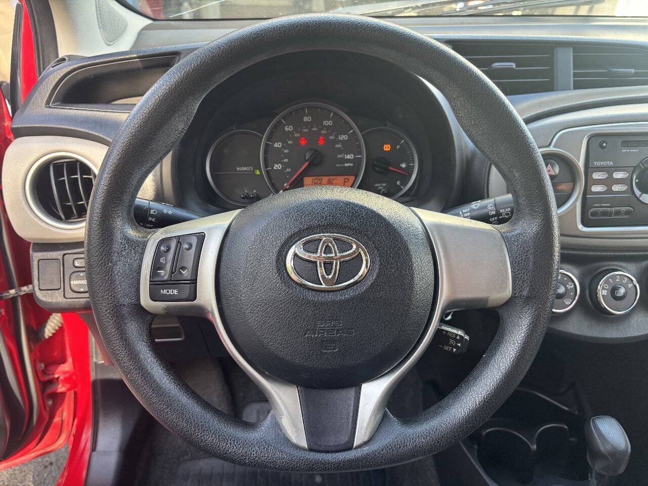 Used 2012 Toyota Yaris LE FWD image 14